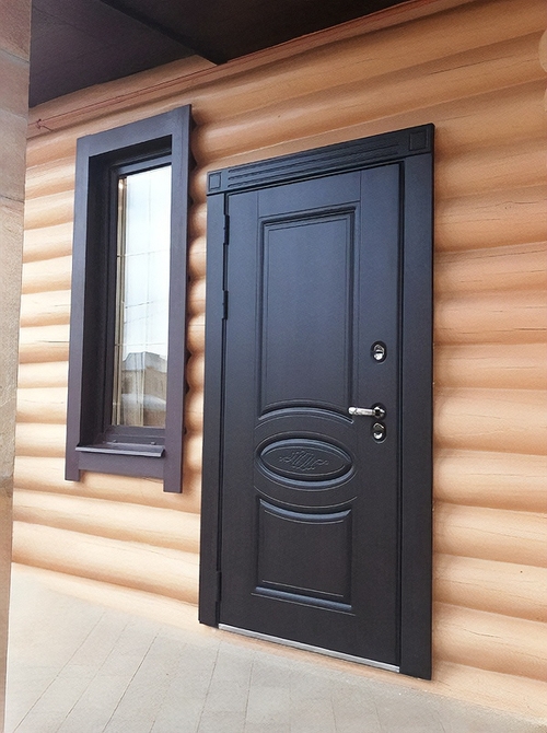 Уличная дверь в доме Уличная дверь в доме
