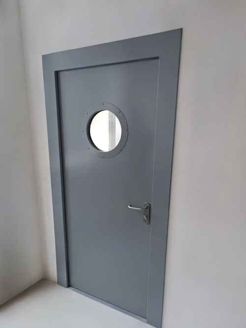 Дверь с круглым стеклом Дверь с круглым стеклом